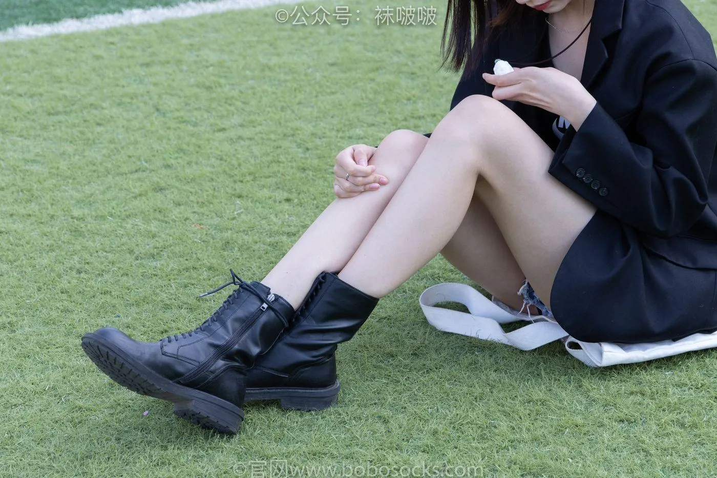 [BoBoSocks袜啵啵]NO.010 小甜豆-马丁靴、白色短棉袜、裸足 [117P]插图8